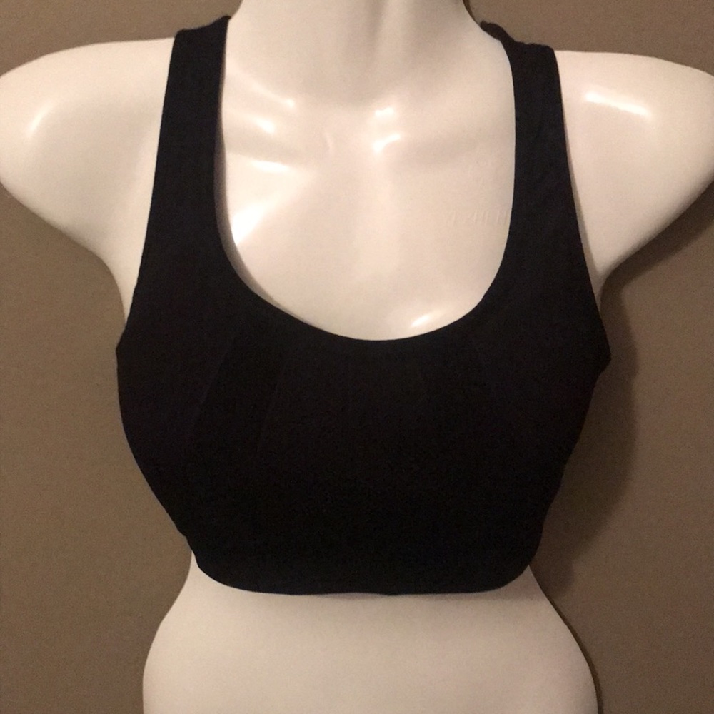 Just listed❤️black workout bra with removable pads.